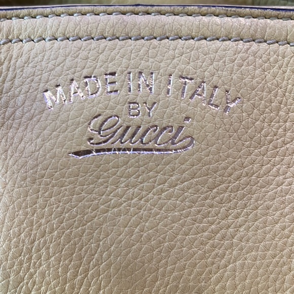 Large Gucci Shopper in great condition17 x 12 x 8 - Picture 4 of 11